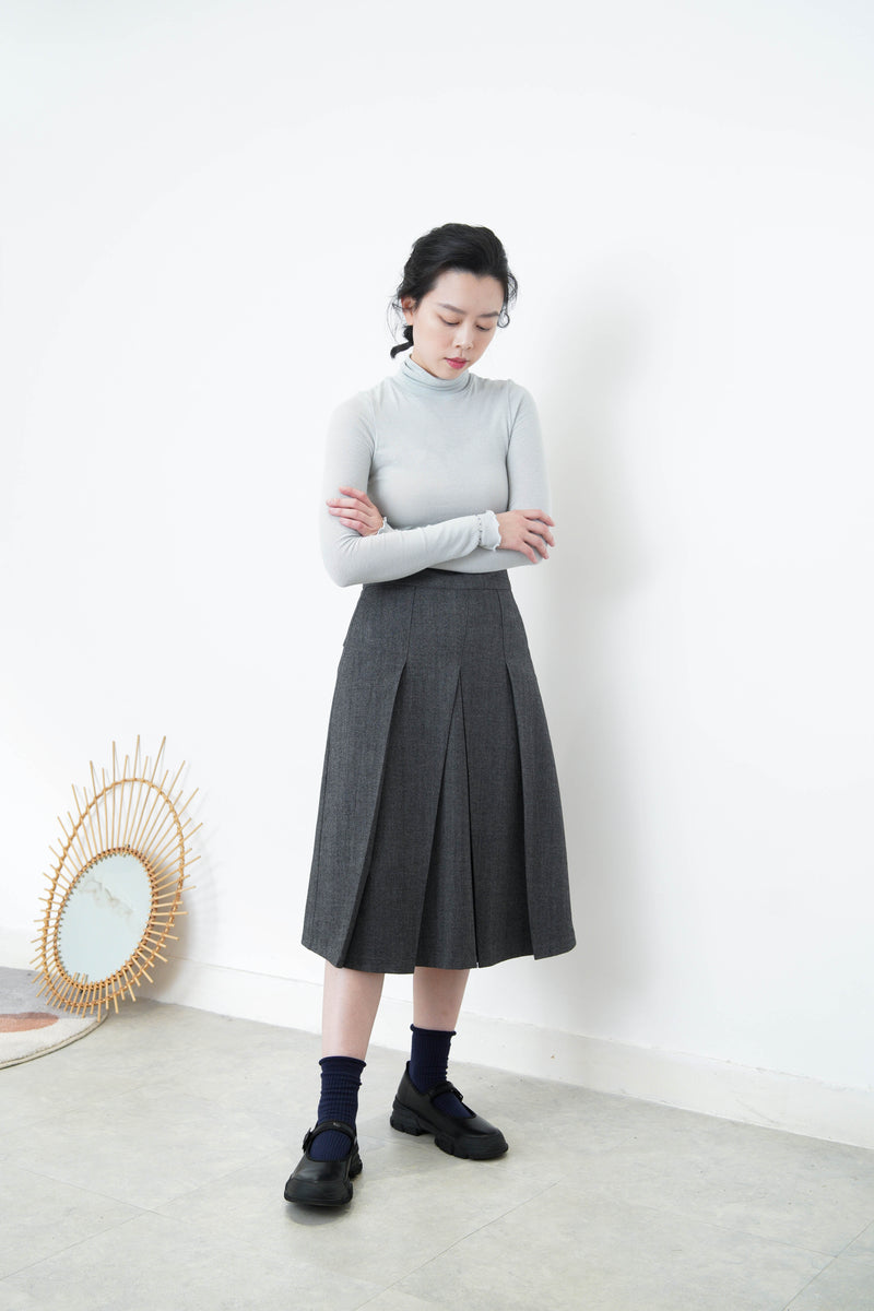 Grey 2 ways bold pleats skirt