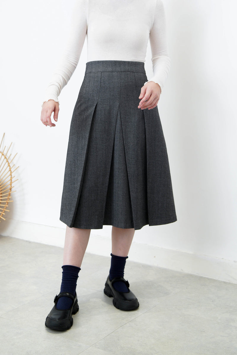 Grey 2 ways bold pleats skirt