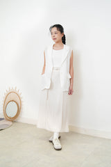 White sheer sleeveless premium blazer