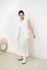 White sheer sleeveless premium blazer