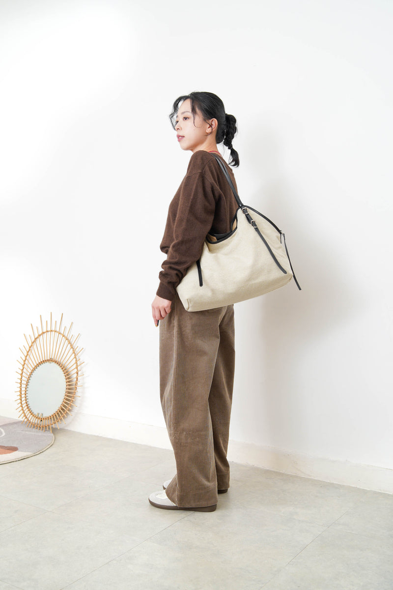 Canvas bag w/ bucket  details