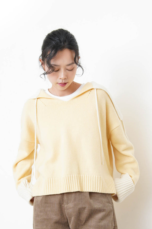 Butter yellow wool sweater w/ sailor collar
