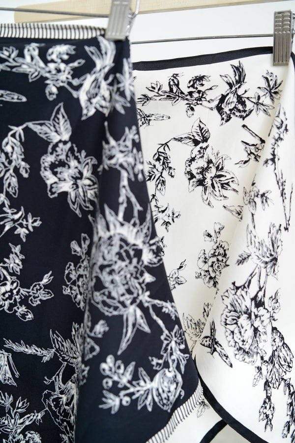 Floral pattern scarf in triangle shape
