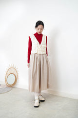 Red turtle neck inner w/ ruffle trimming