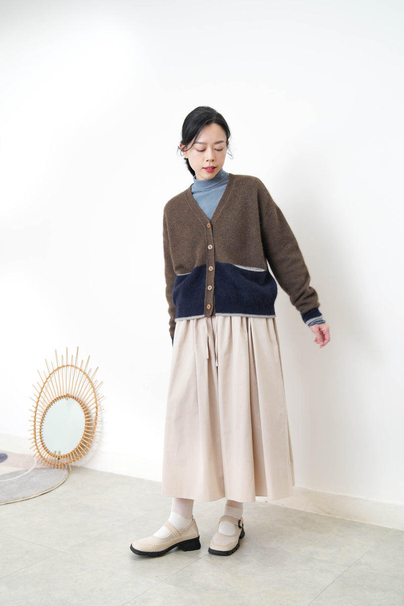 Light beige pleats round skirt w/ straps