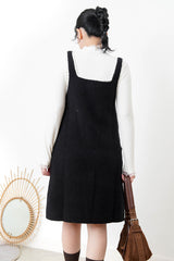 Little black knit dress in square collar