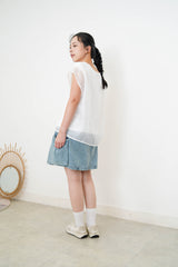 Bleach washed denim skirt in cargo style