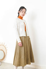 White alpaca wool cardigan in floral embroidery