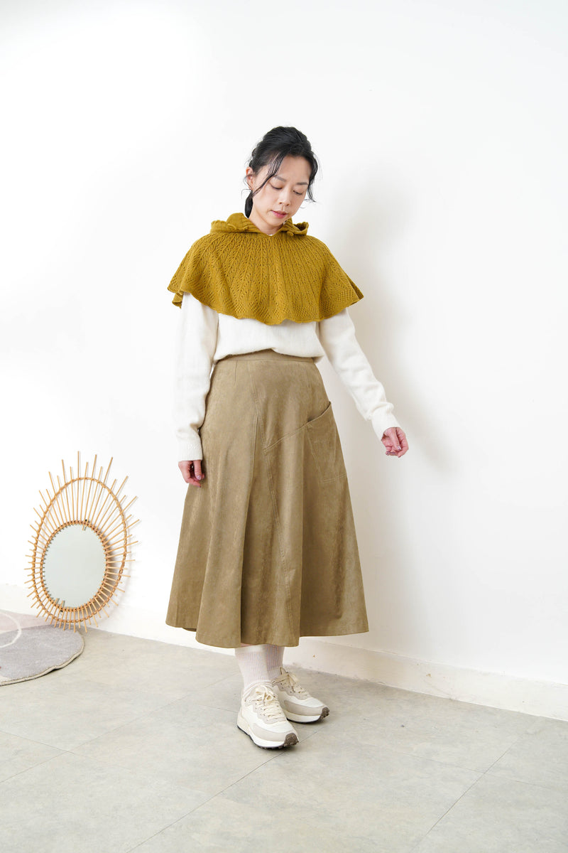 Milk coffee suede skirt in side pocket