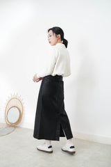 Black faux leather skirt in h cut