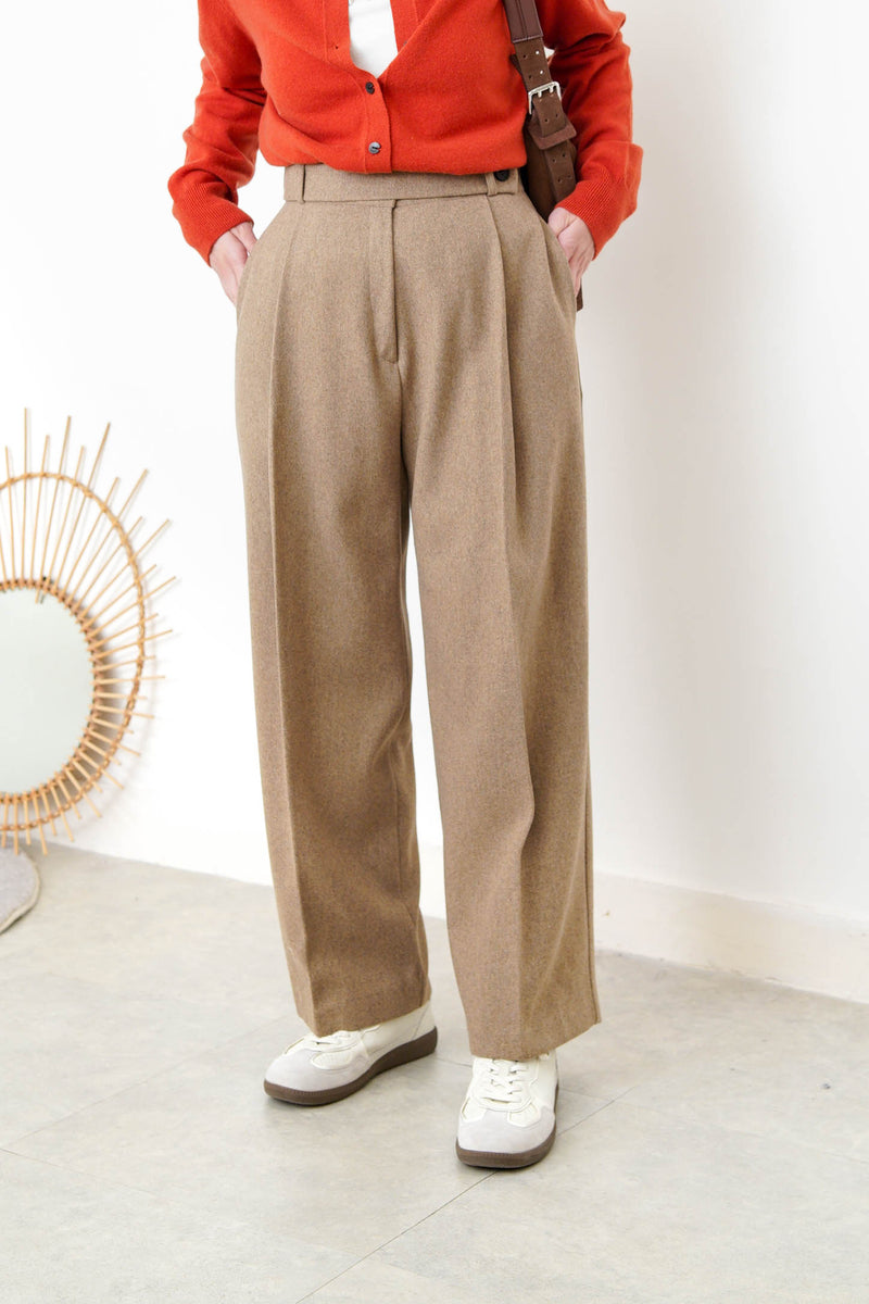 Brown wool trousers in pencil cut