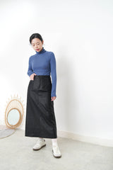 Black faux leather skirt in h cut