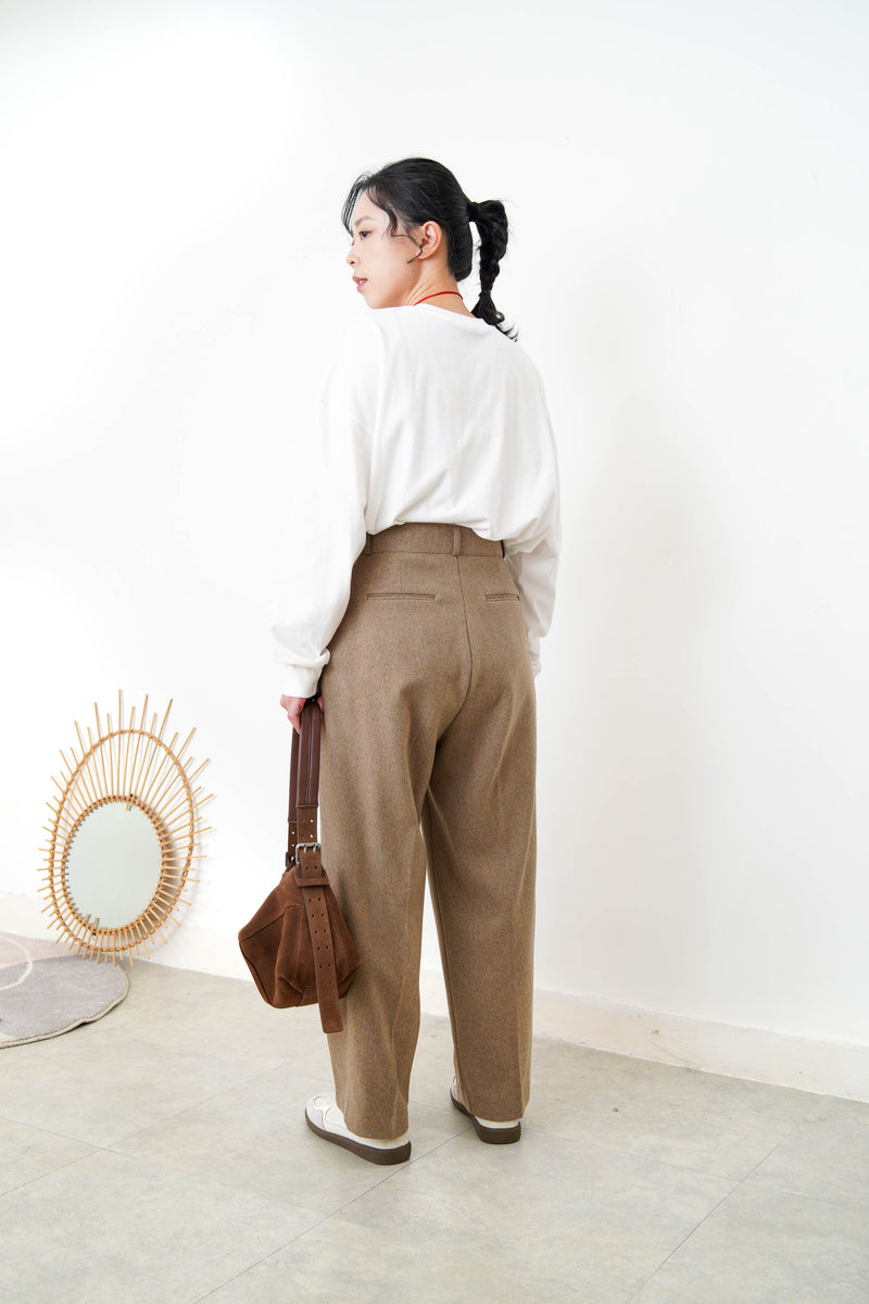 Brown wool trousers in pencil cut