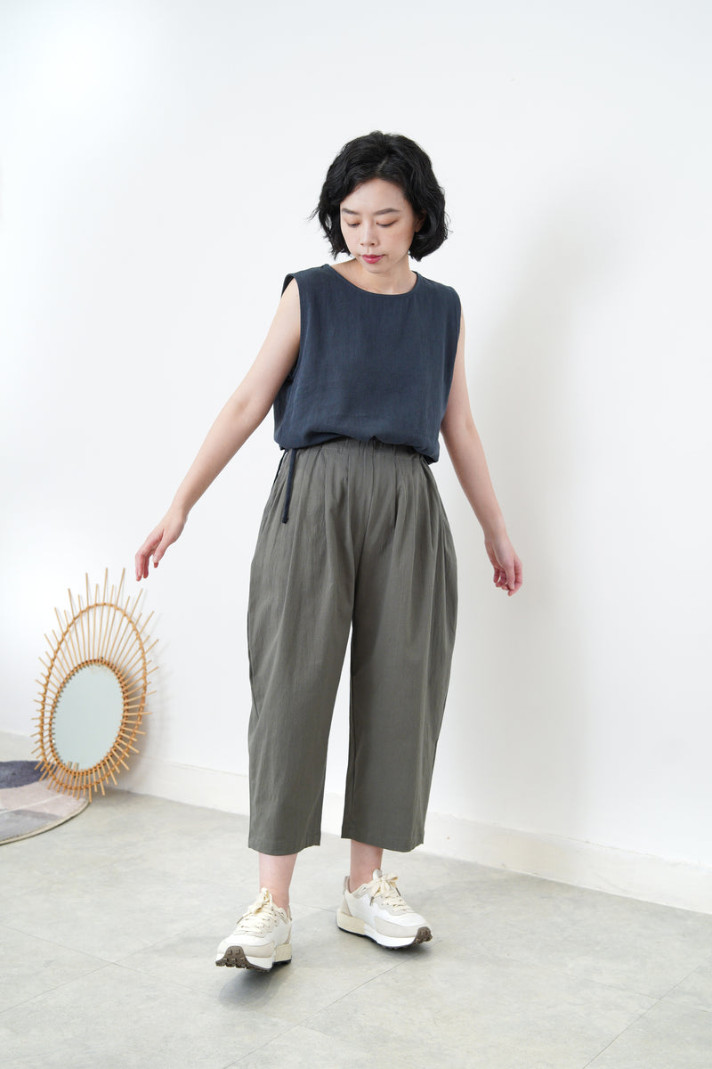 Charcoal blue vest in string waist