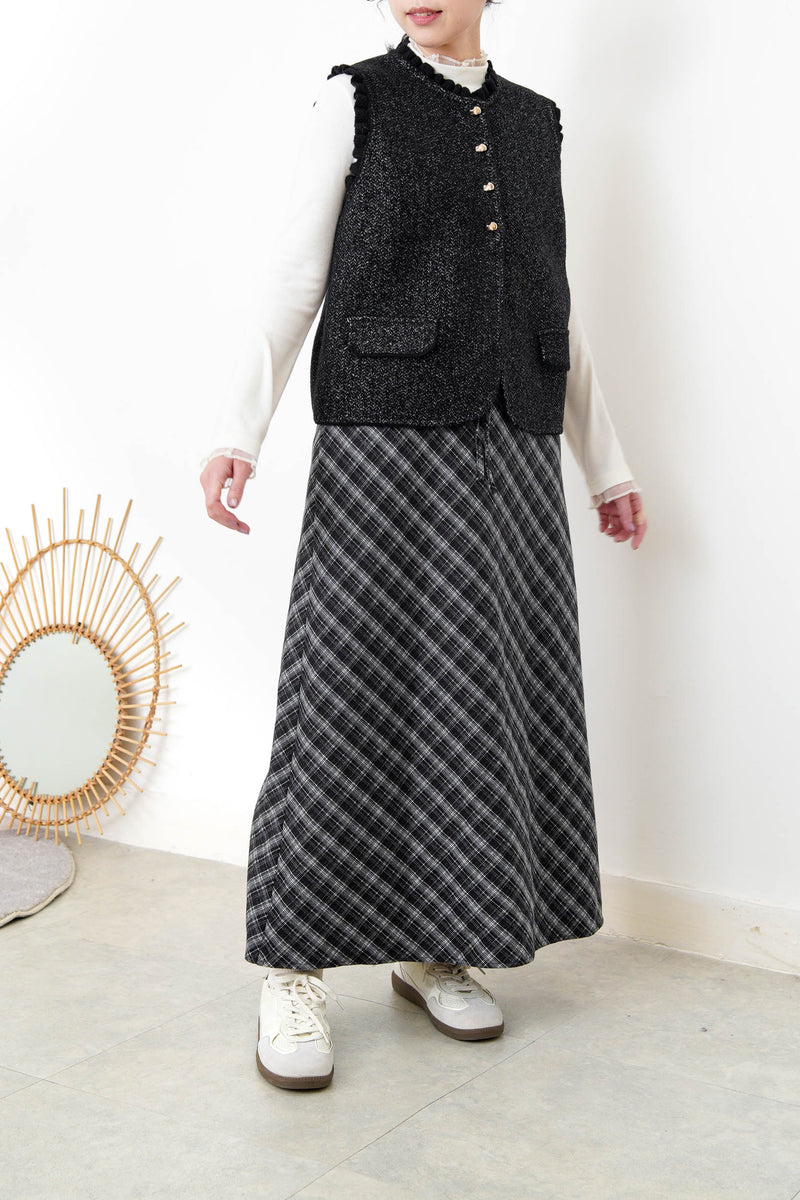 Checked A line maxi skirt in elastic waist