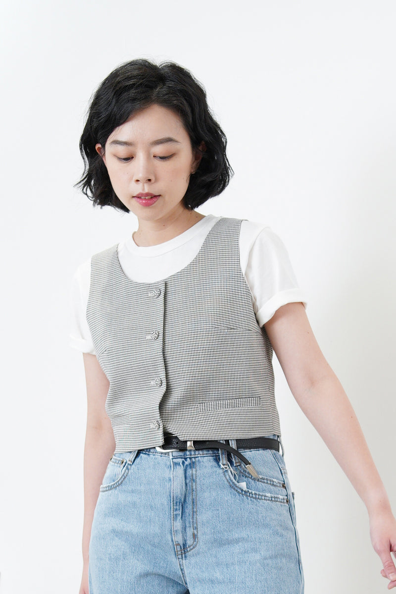 Minimal checked vest