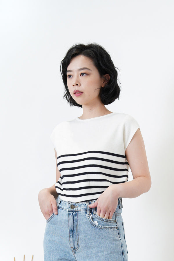 White knit stripes vest
