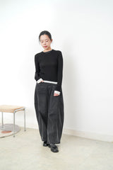 Black layers top in contrast color