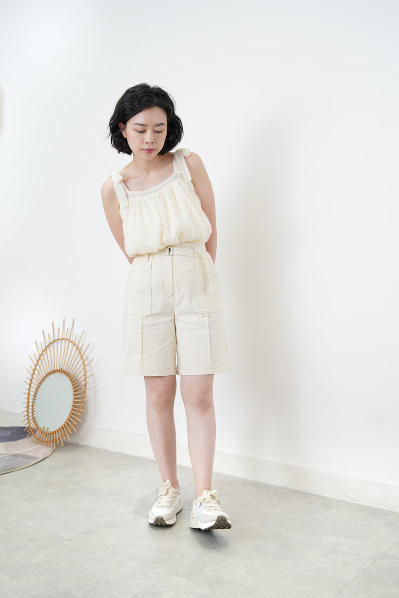 Ivory outlined shorts w/ belt