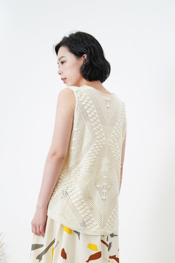 Ivory 3D texture vest
