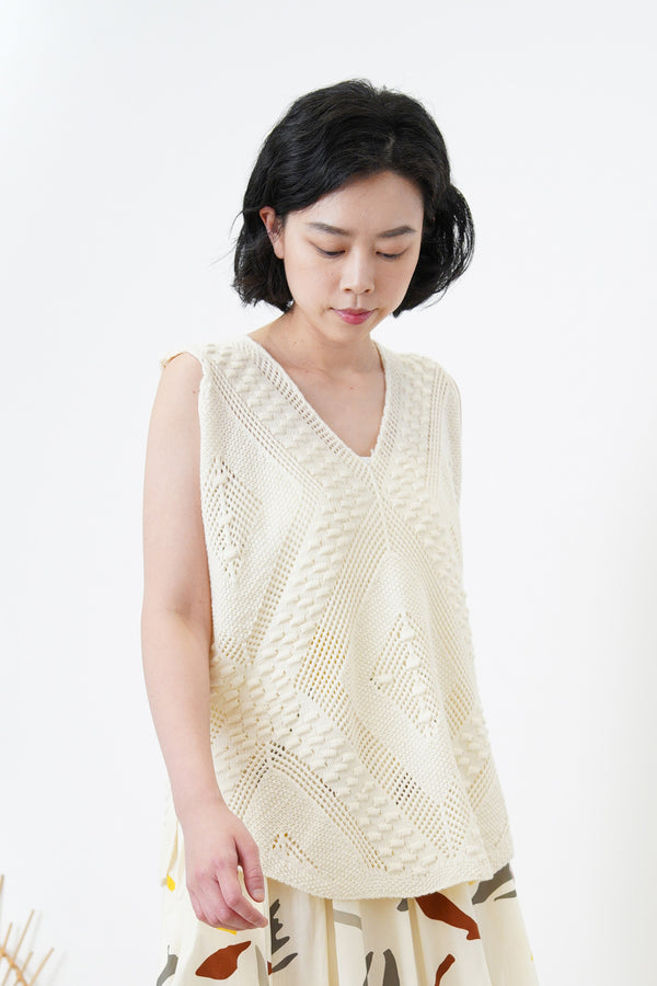 Ivory 3D texture vest