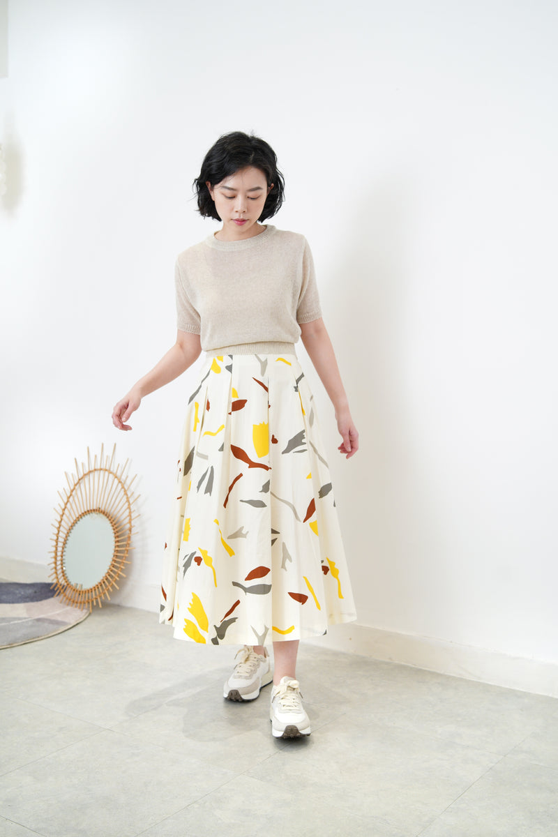 Floral pattern skirt in elastic waist