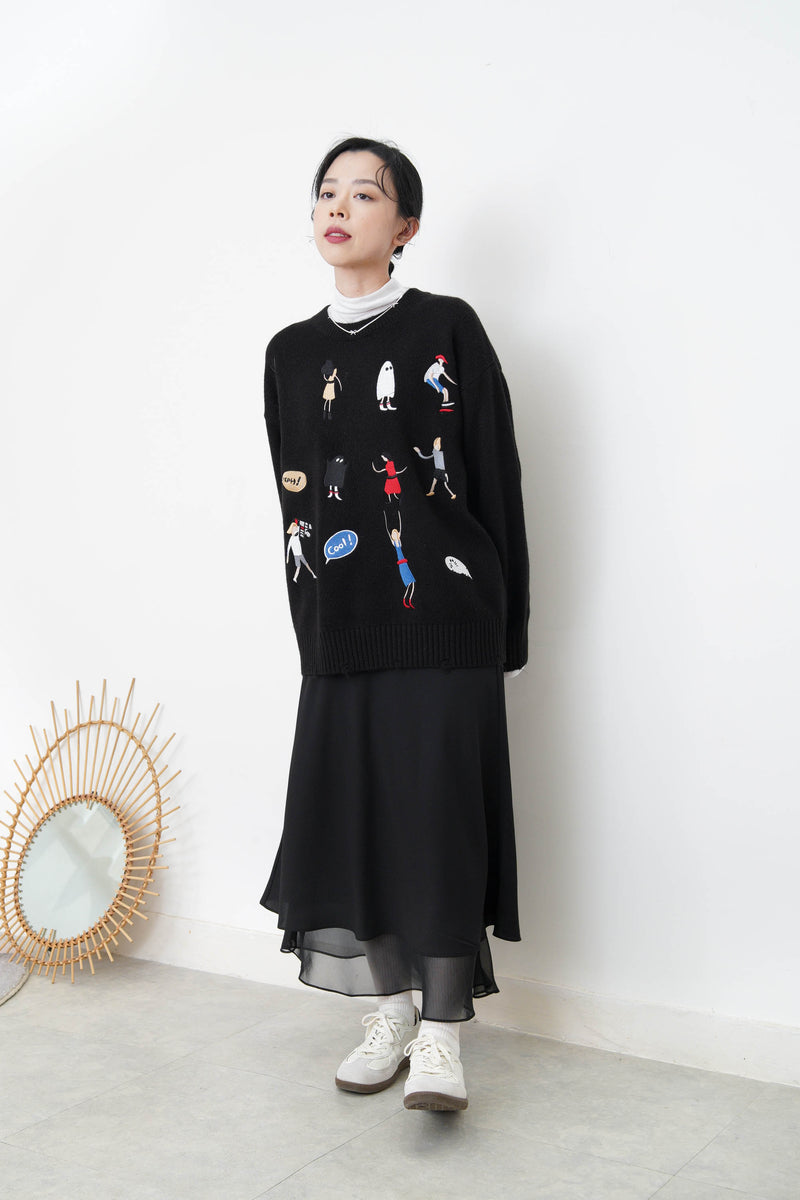 Black embroidery sweater w/ ripped details