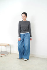 Grey layers top in contrast color
