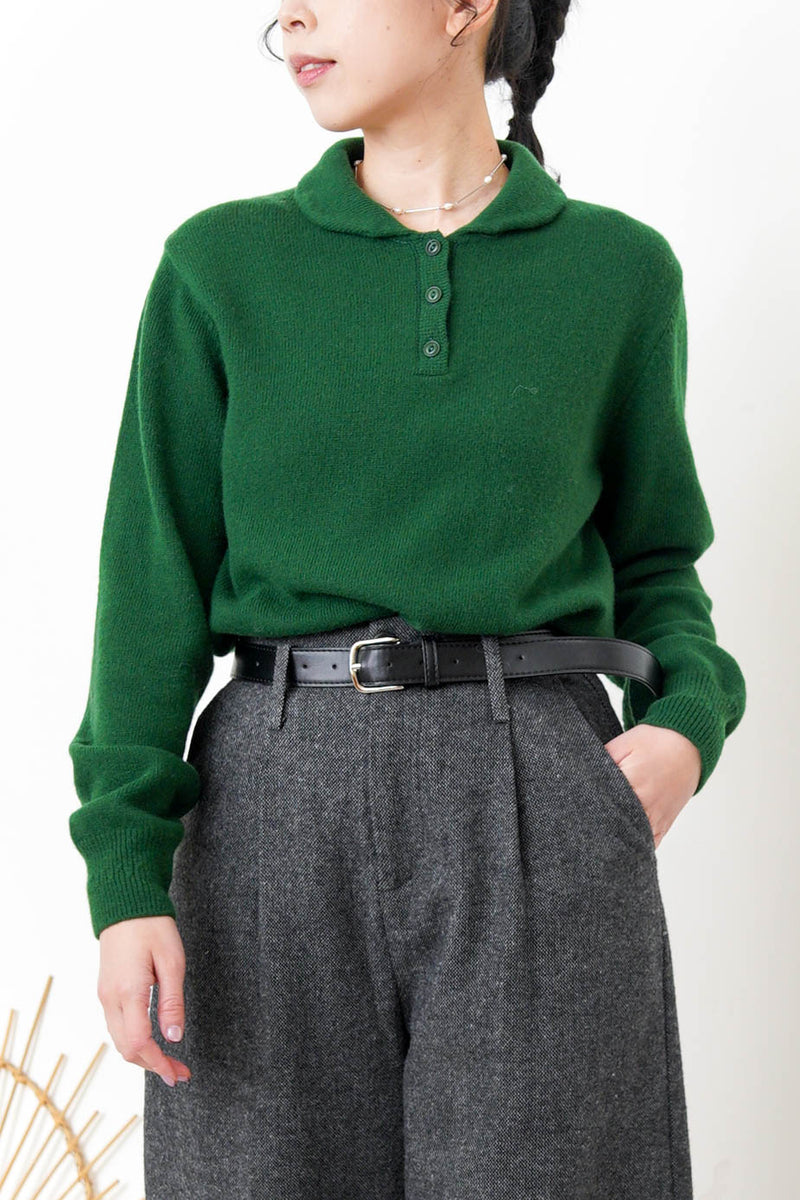Green fine wool sweater in round collar