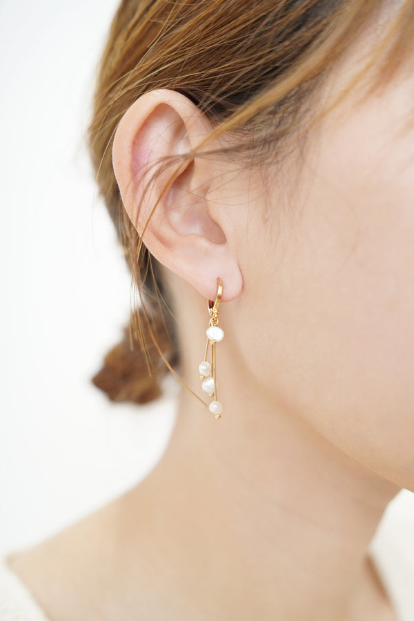Pearl drip earrings