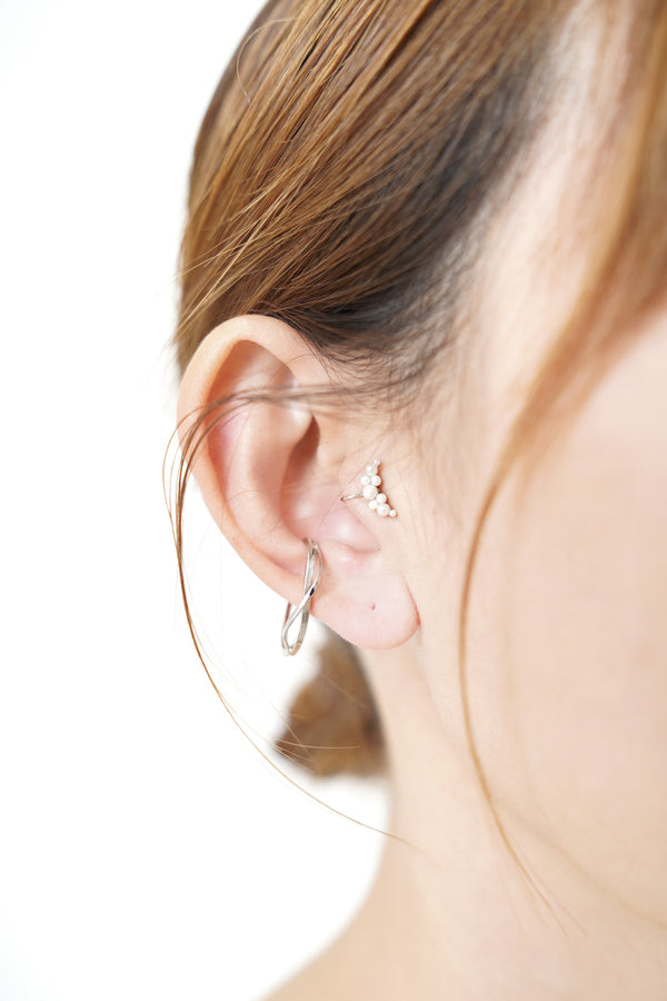 Metal ear cuff Pearl Tiger ear cuff