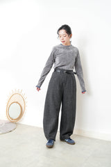 Charcoal wool trousers in cone shape with belt