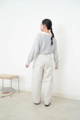 Light grey sweater w/ silk soft collar