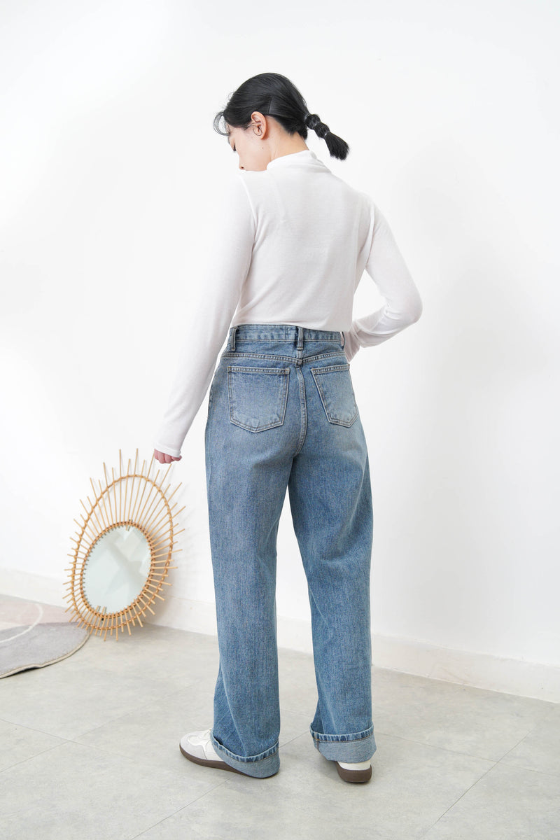 Straight cut jeans