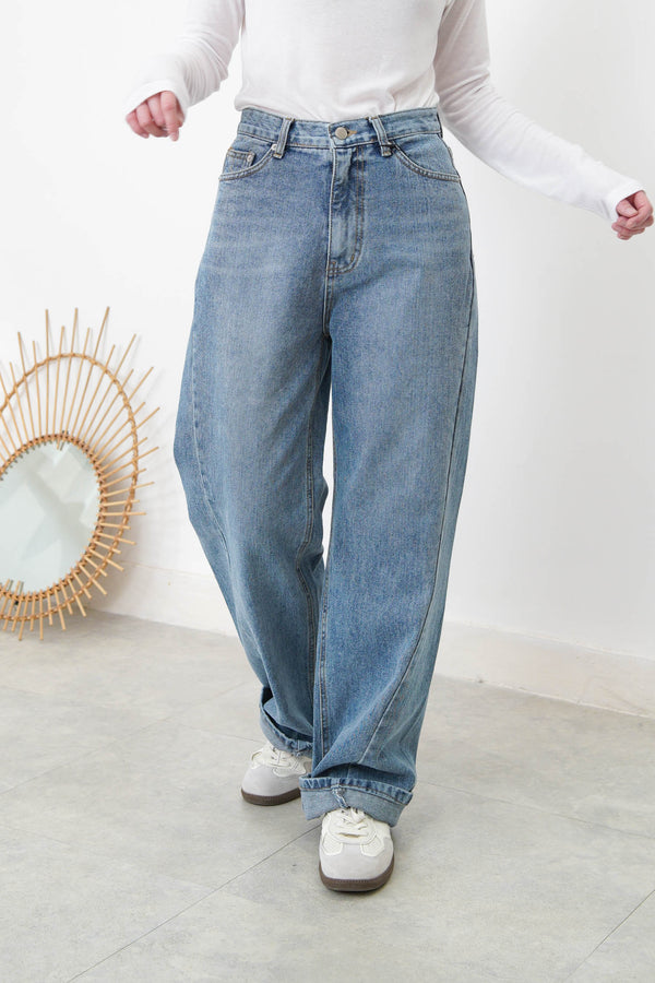 Straight cut jeans