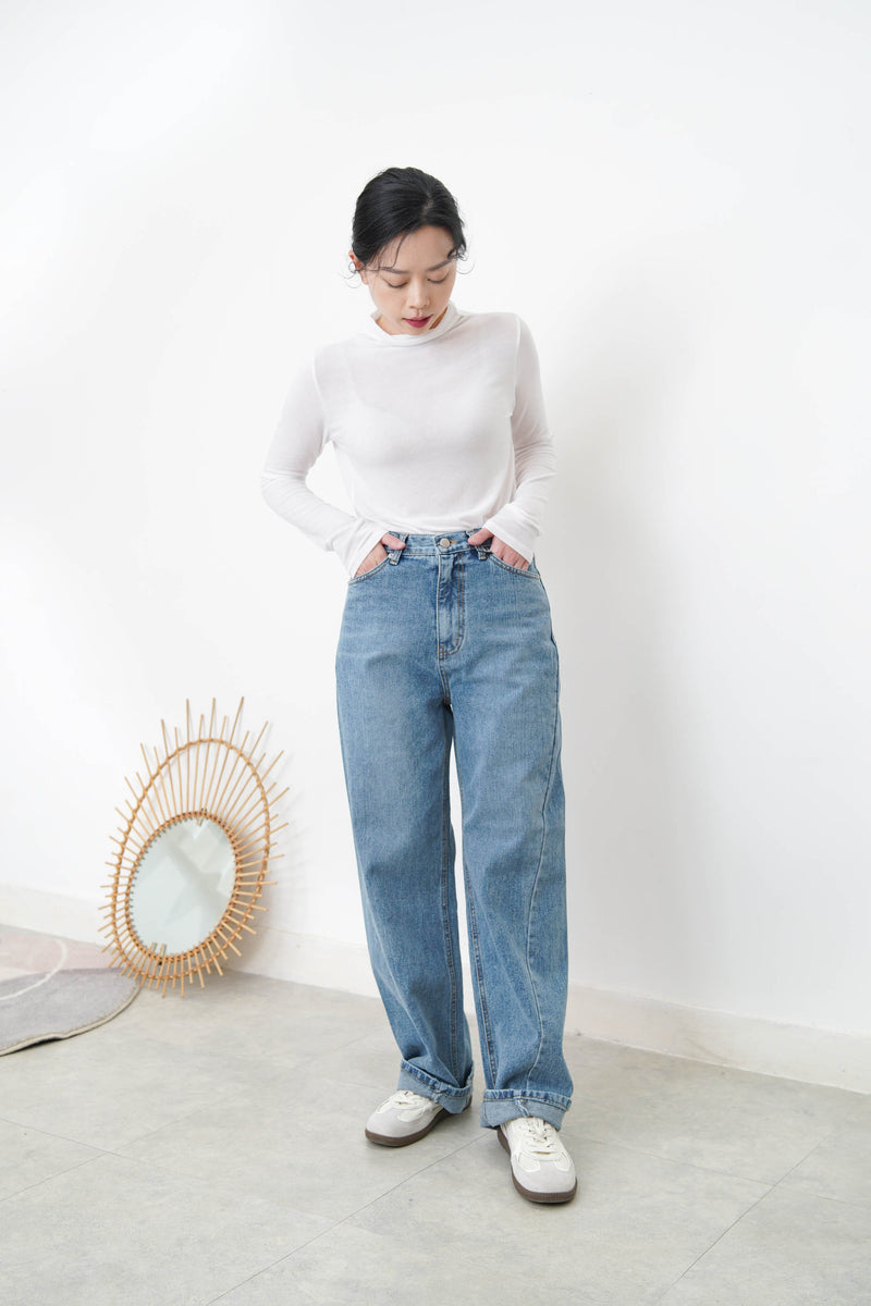 Straight cut jeans