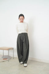 Ivory sweater w/ silk soft collar