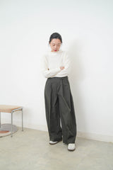 Ivory sweater w/ silk soft collar