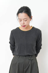 Charoal soft top w/ stitch details collar