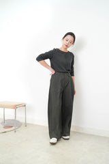 Charoal soft top w/ stitch details collar