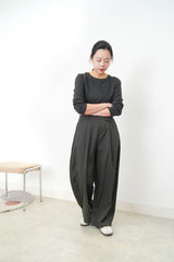 Charoal soft top w/ stitch details collar