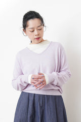 Lavender cashmere v neck sweater