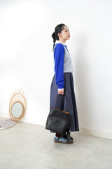 Contrast blue knit top w/ raglan Sleeves
