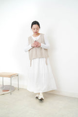 Oatmeal Beige knit vest w/ ripped hem