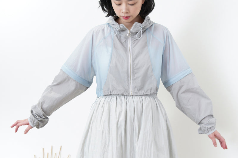 Patchwork windbreaker w/ attachable sleeves