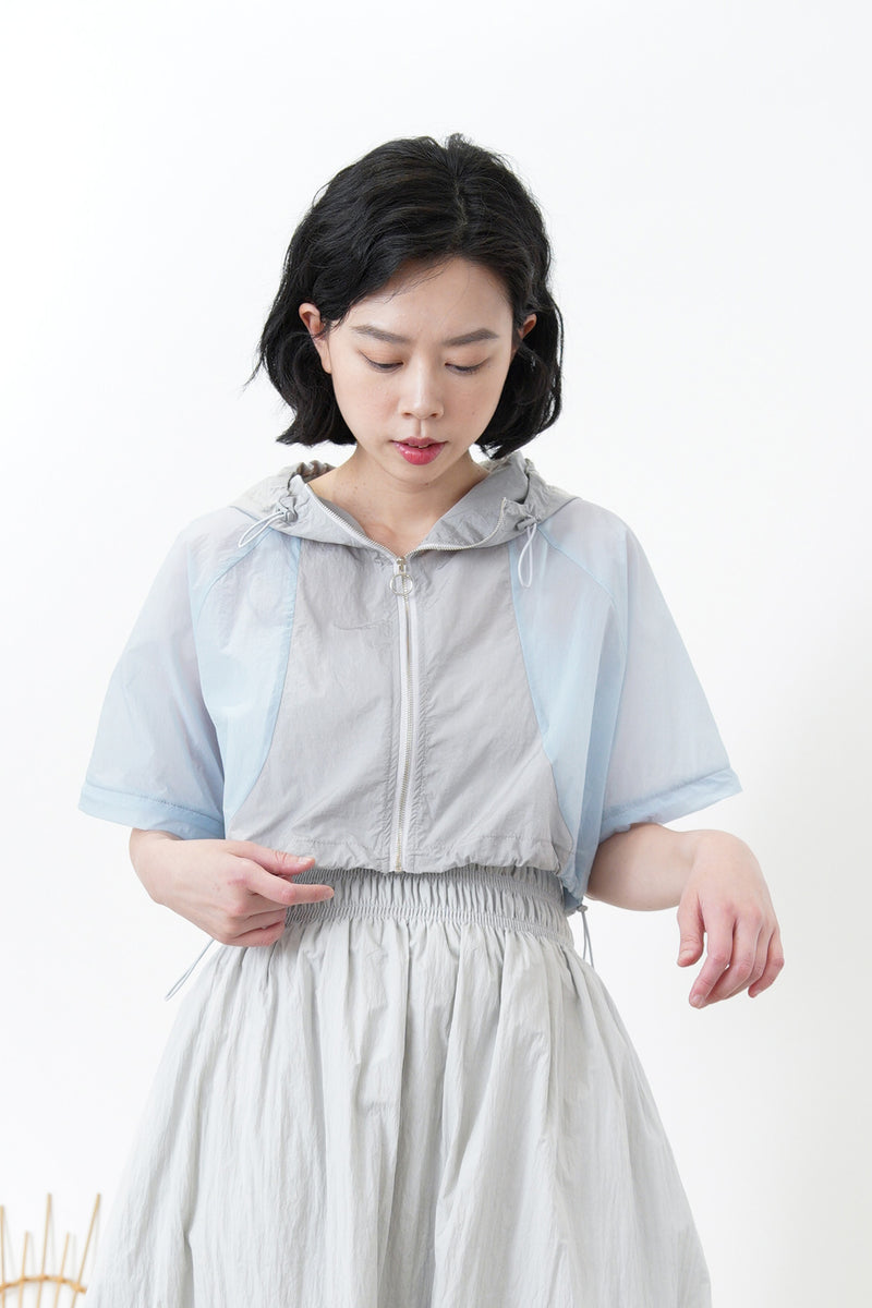 Patchwork windbreaker w/ attachable sleeves