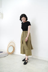 Wide leg trousers w/ detail layering