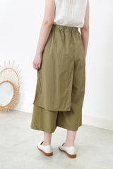 Wide leg trousers w/ detail layering