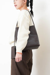 Premium leather tote bag w/ attachable pouch
