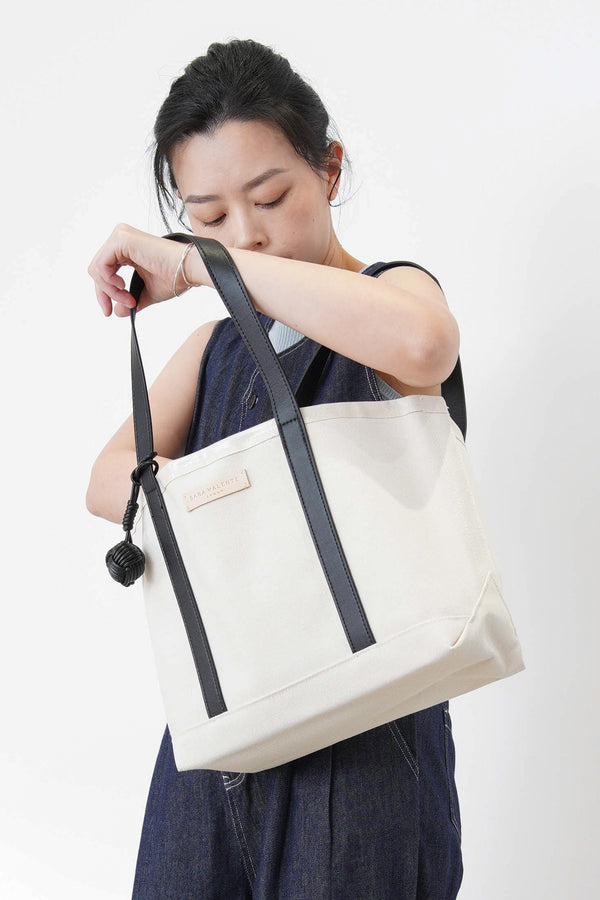 Canvas tote w/ leather handles